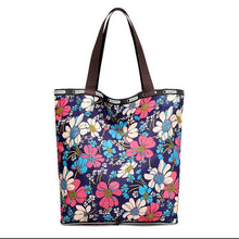 Load image into Gallery viewer, women hand bag